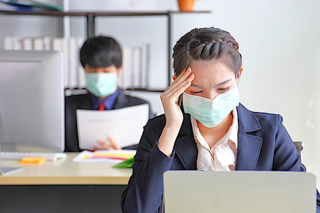 Covid-19 workplace best practices — expert and government guidelines, including tips for “Social Distancing” and managing remote work. 3 Masks in workplace Pivotal HR Solutions Blog