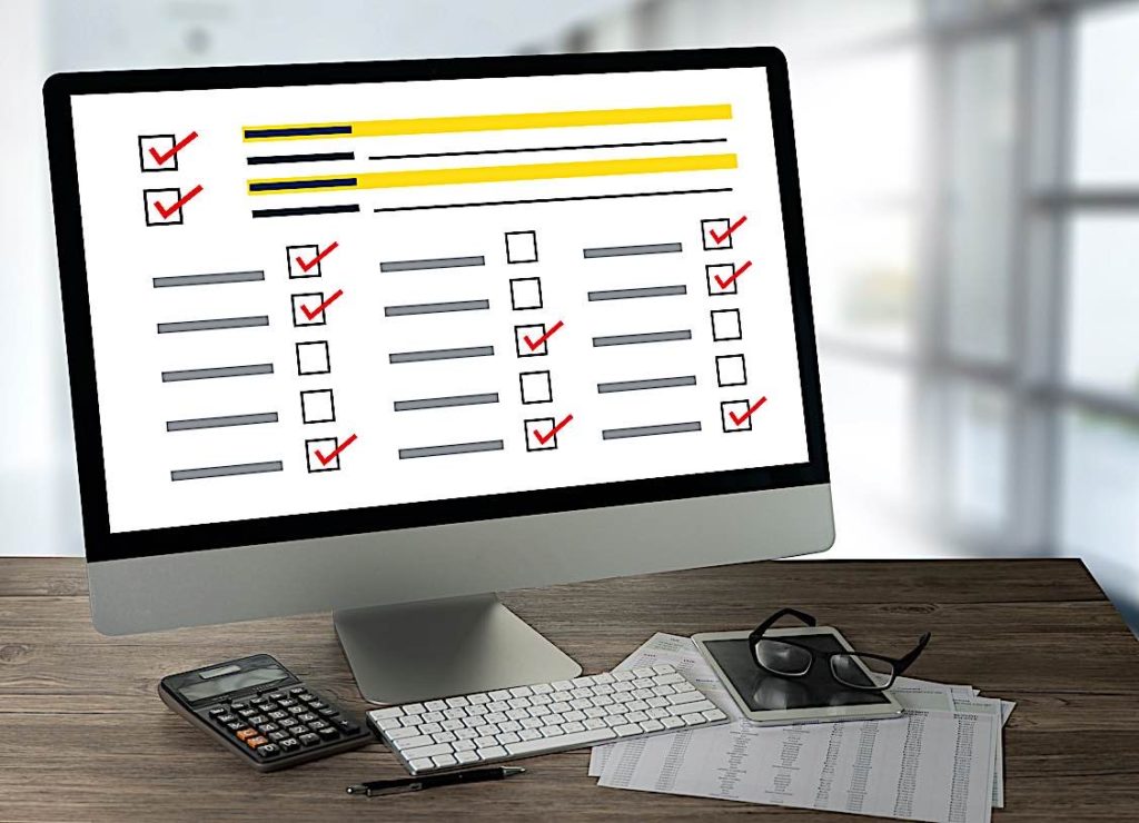 Online Staff Reviews dreamstime xxl 180220304 Pivotal HR Solutions Blog