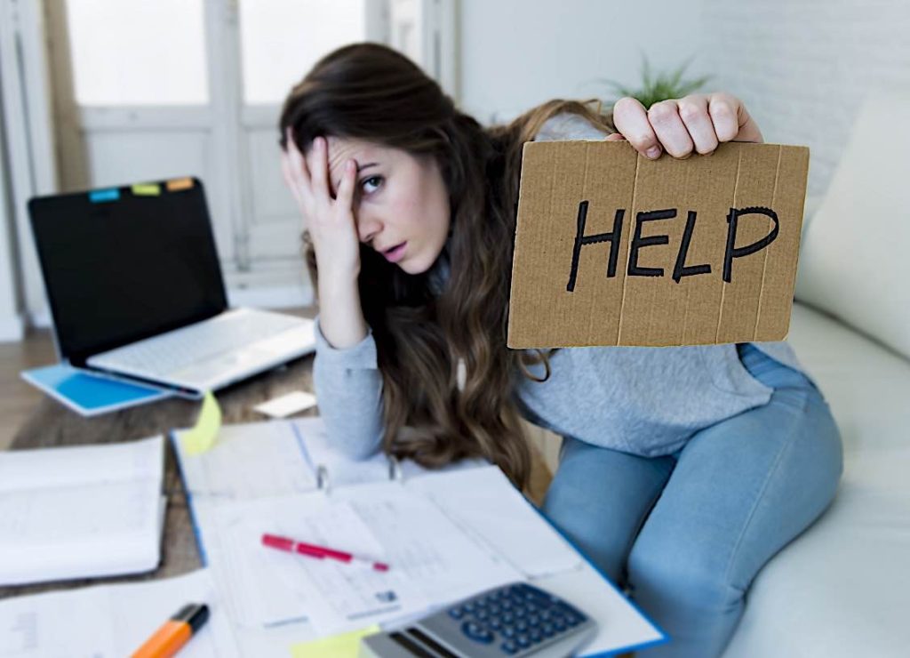 CRA Provides Updated Guidance for Employees Deducting Work-from-Home Expenses in 2021 & 2022 2 Home expenses accounting help dreamstime l 72862311 Pivotal HR Solutions Blog